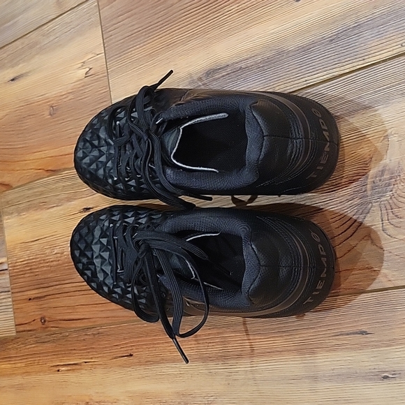 Nike tempo soccer cleats - Picture 3 of 6